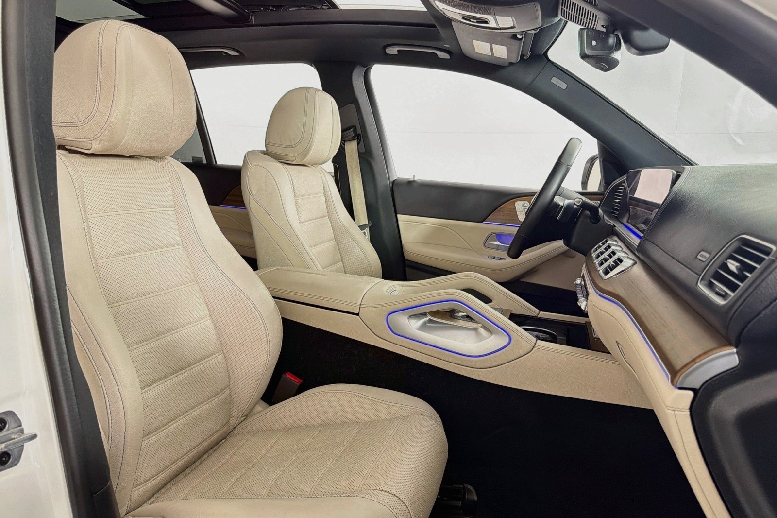 Certified Used 2024 MANUFAKTUR Diamond White Metallic Mercedes-Benz GLE 450e Plug-In Hybrid image 7