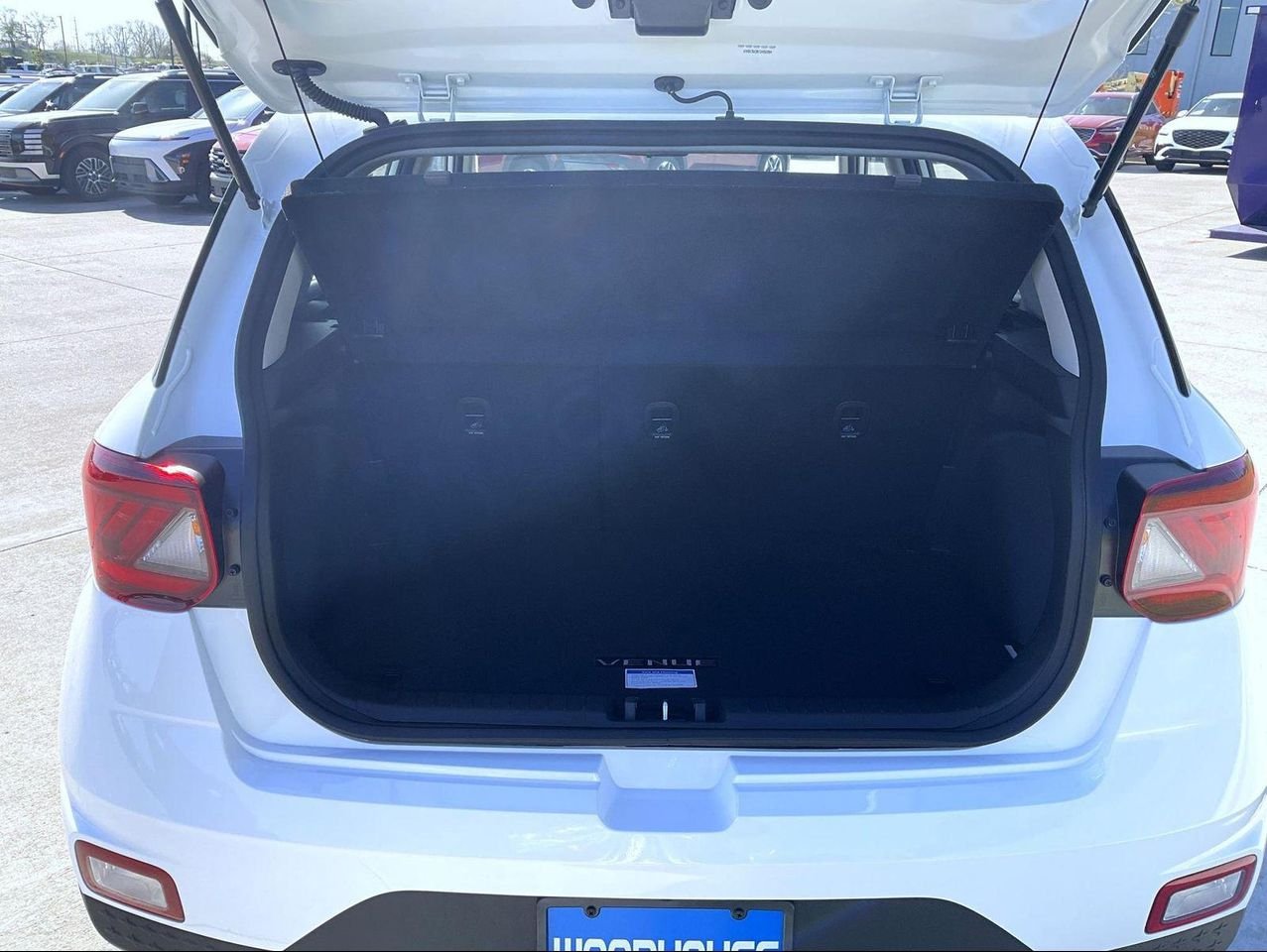 New 2026 White Hyundai SEL image 9