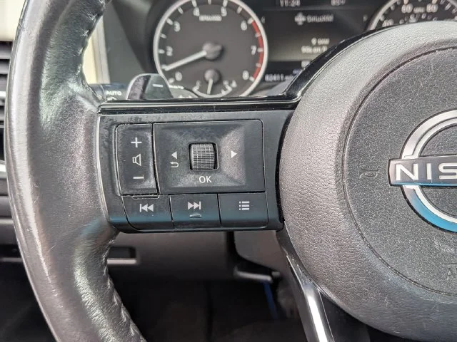 Used 2023 Black Nissan SL image 21
