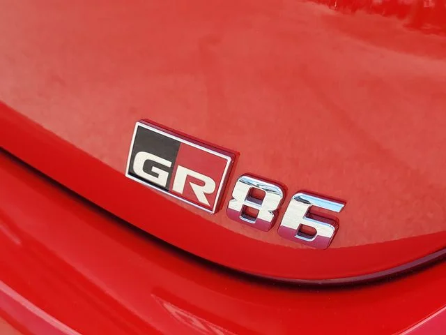 Used 2022  Toyota Premium image 9