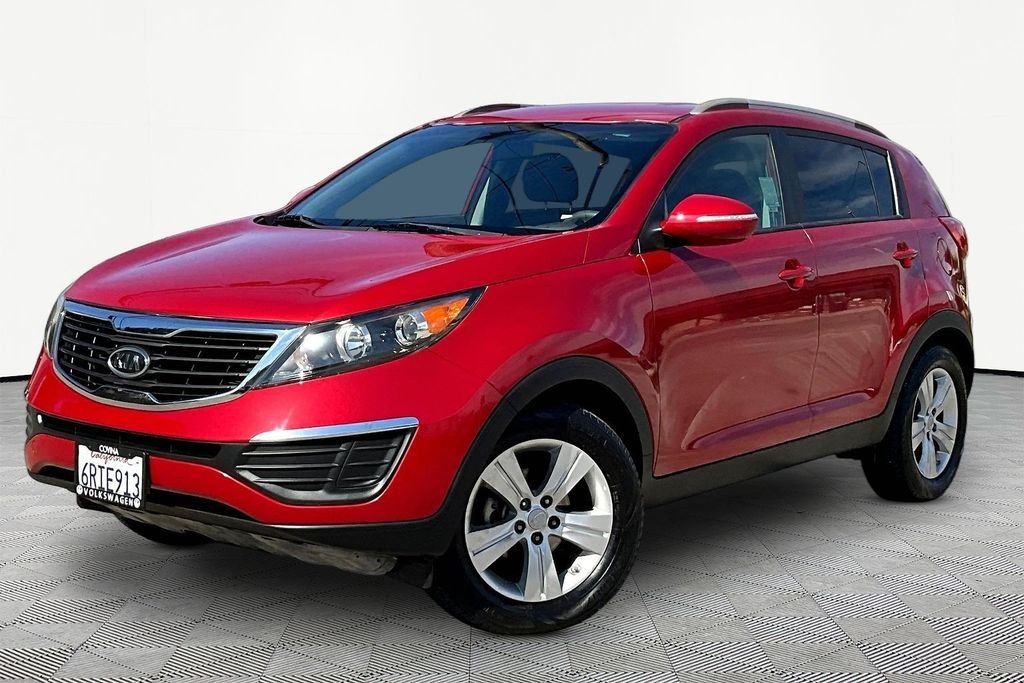 Used 2011 Red Kia LX image 3