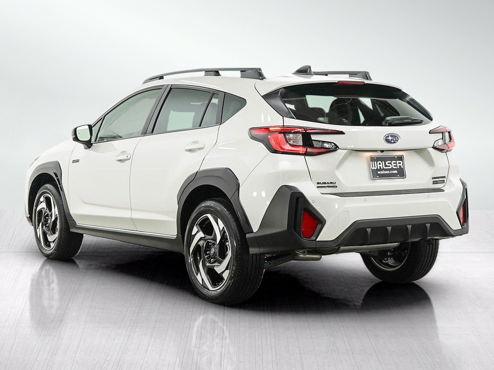 Used 2026 Crystal White Pearl Subaru Limited image 3