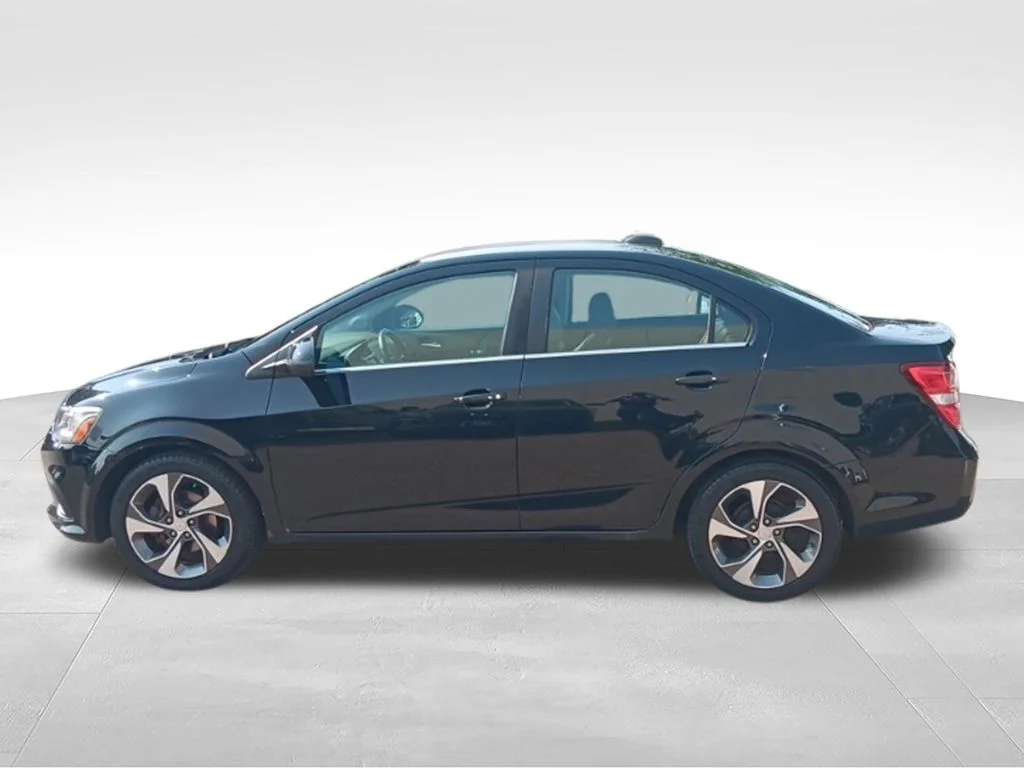 Used 2017 Mosaic Black Metallic Chevrolet Premier image 4