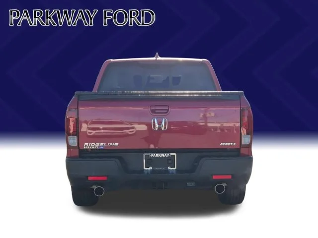 Used 2023 Red Honda RTL image 4