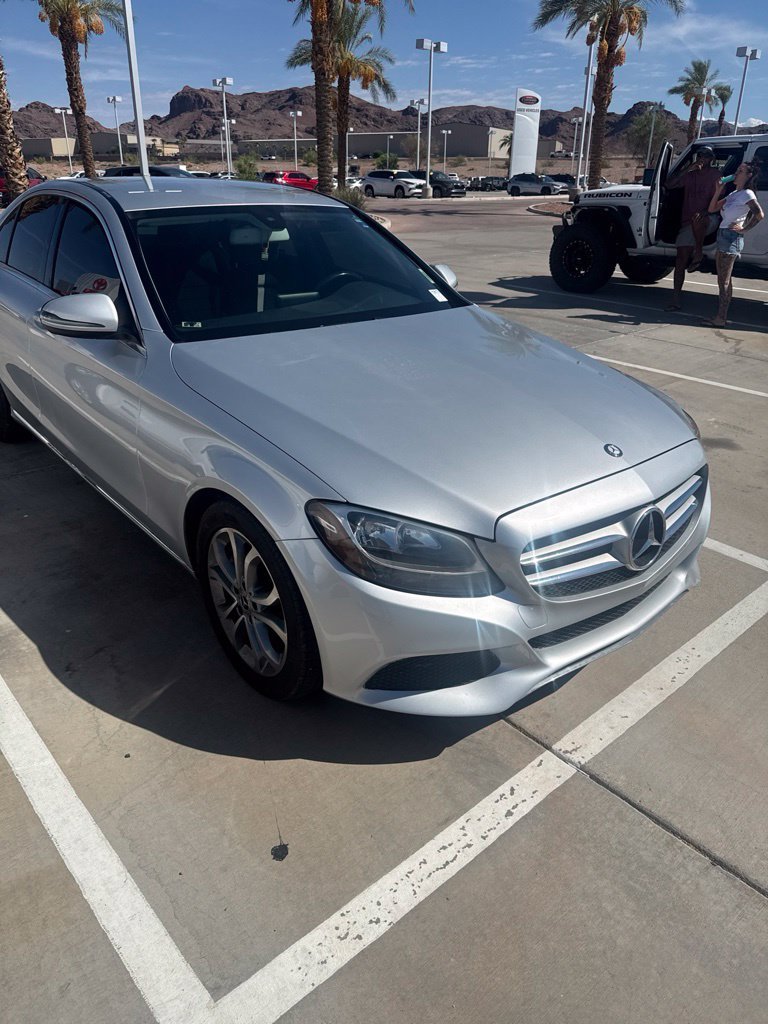 Used 2017  Mercedes-Benz C 300 image 2