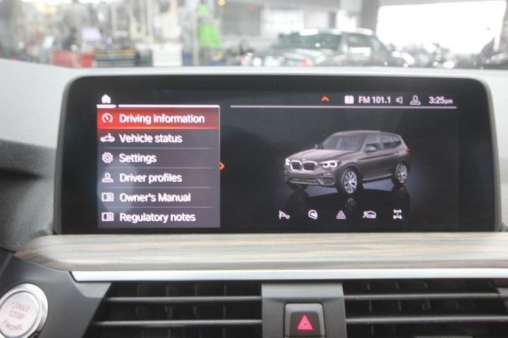 Used 2020 Black BMW xDrive30i image 19