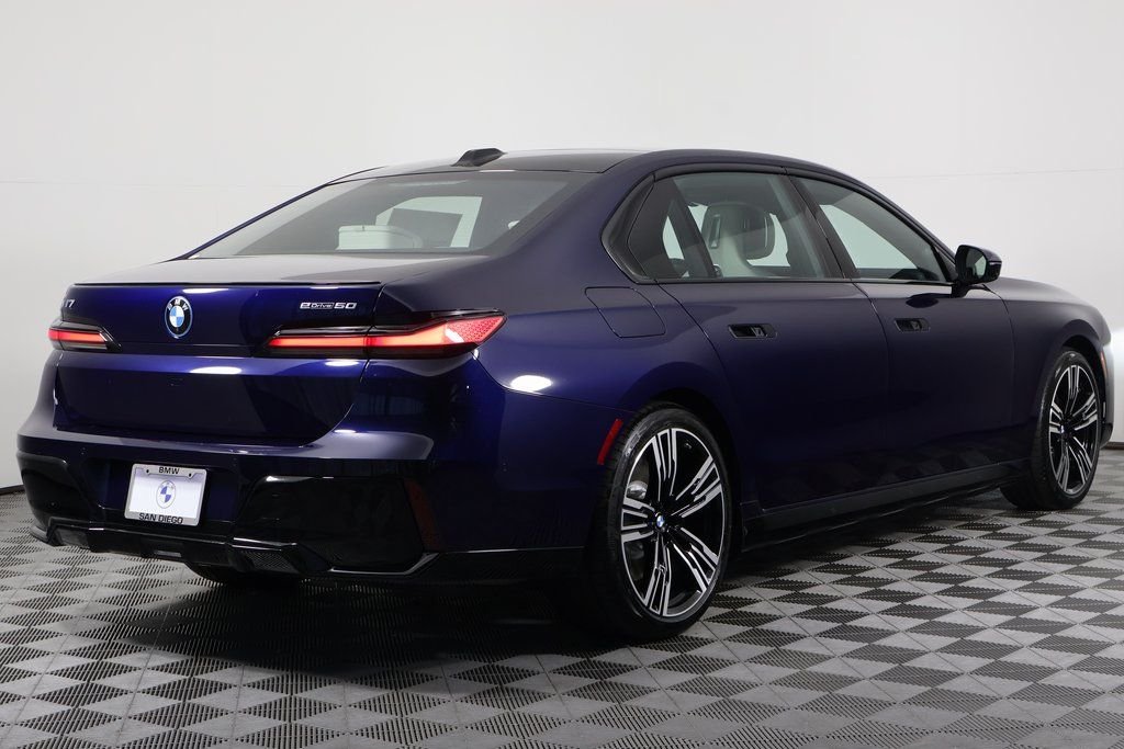 New 2026 Tanzanite Blue II Metallic BMW eDrive50 image 2