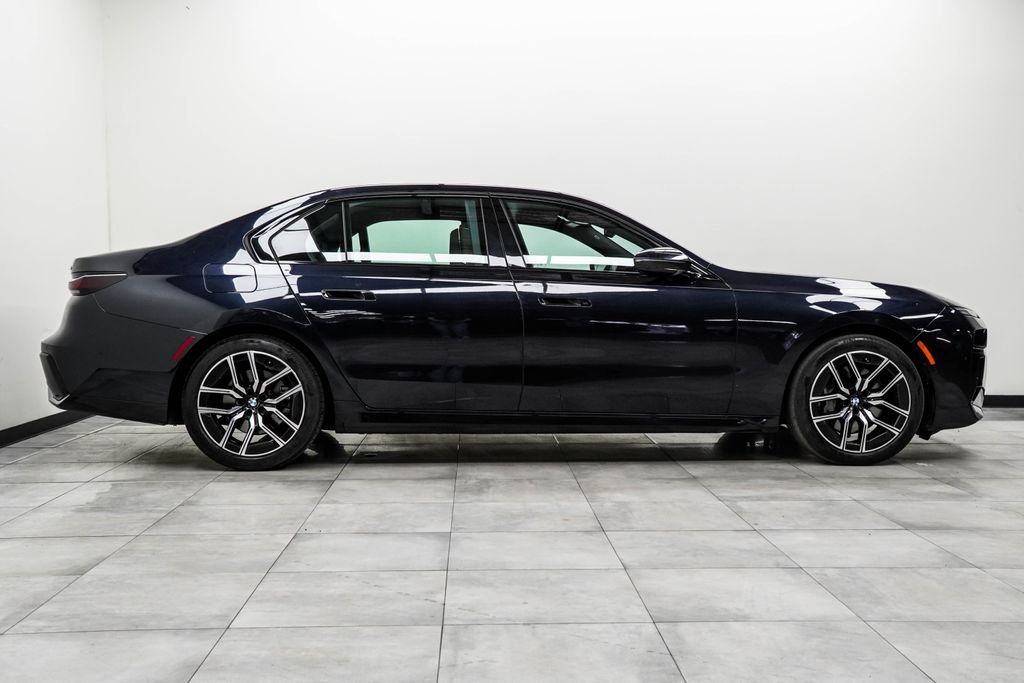 Used 2025 Black BMW 740i xDrive image 10