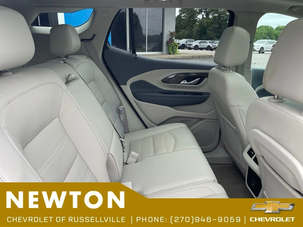 Used 2022 White Frost GMC Denali image 26
