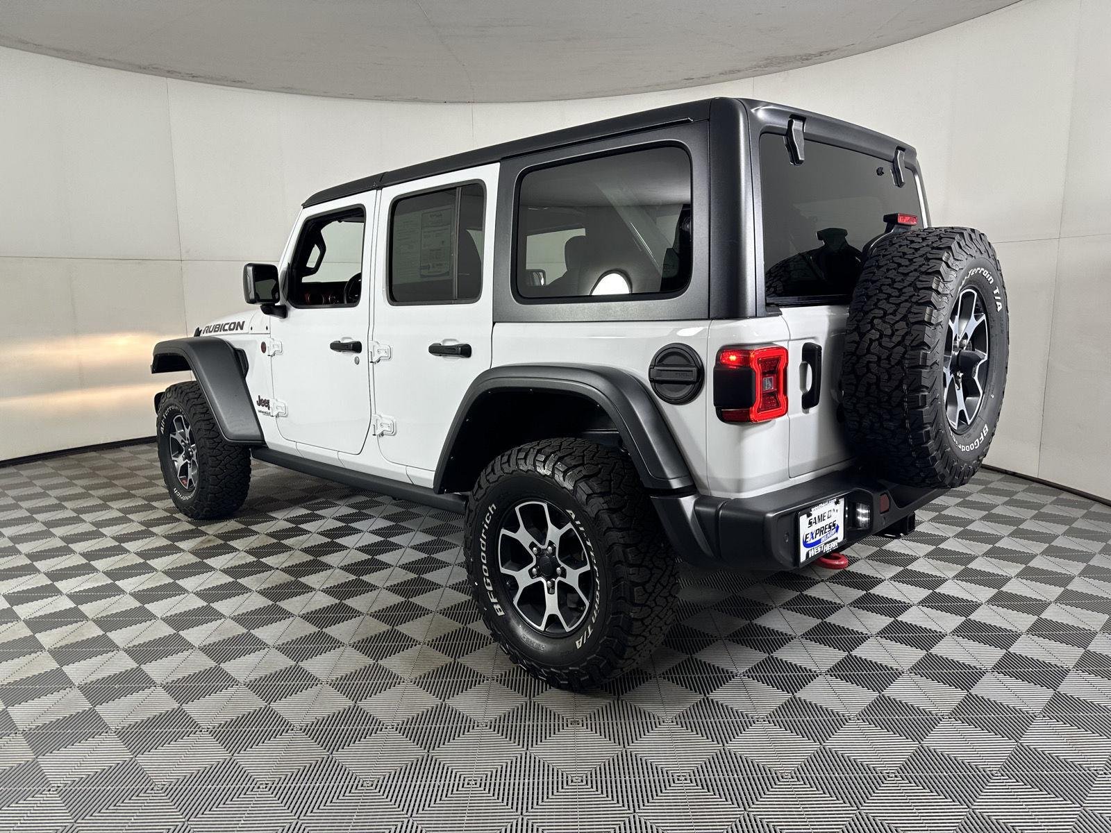 Used 2021 Bright White Clearcoat Jeep Unlimited Rubicon image 8