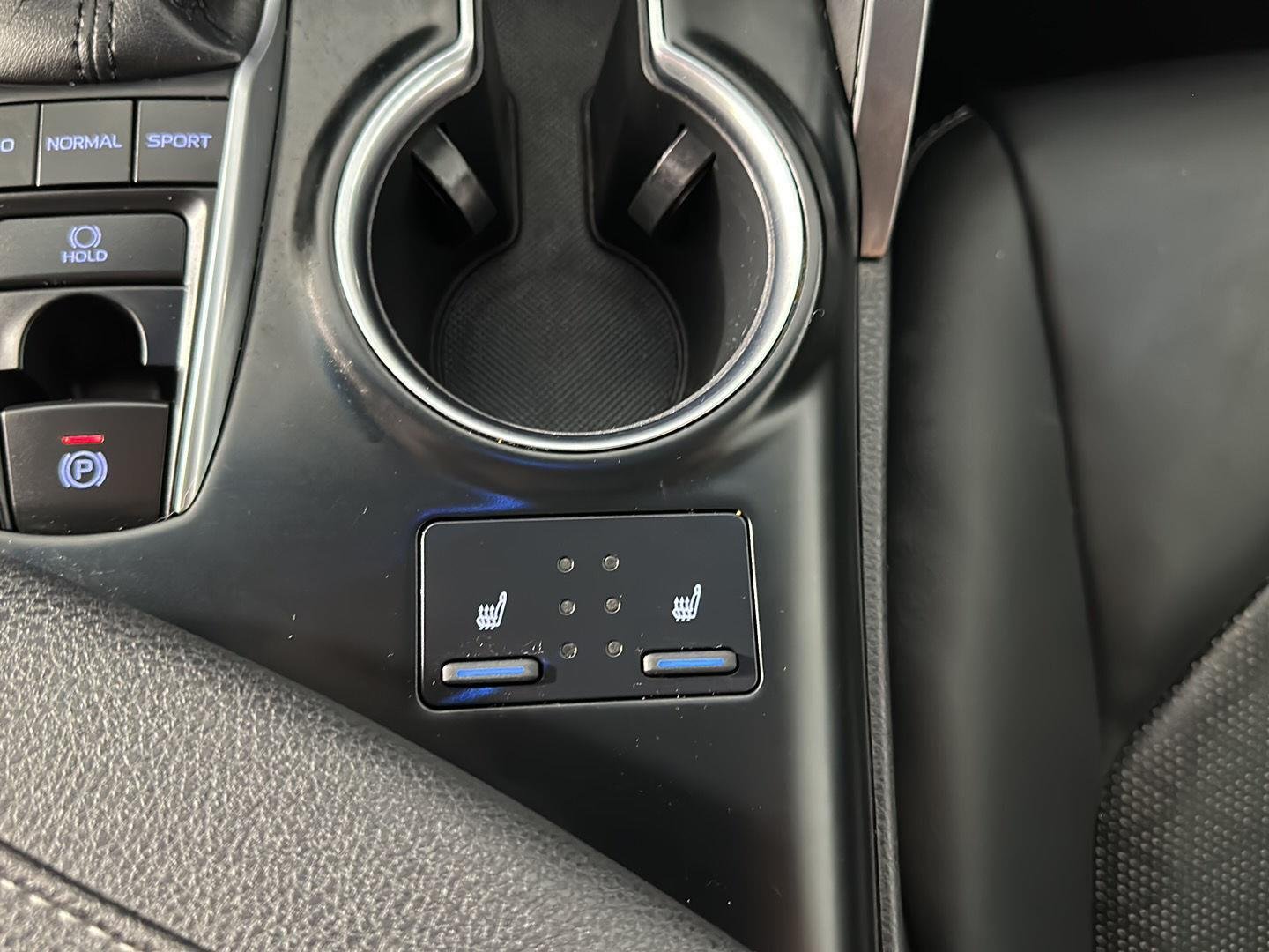 Used 2018 Pearl Toyota XSE image 18