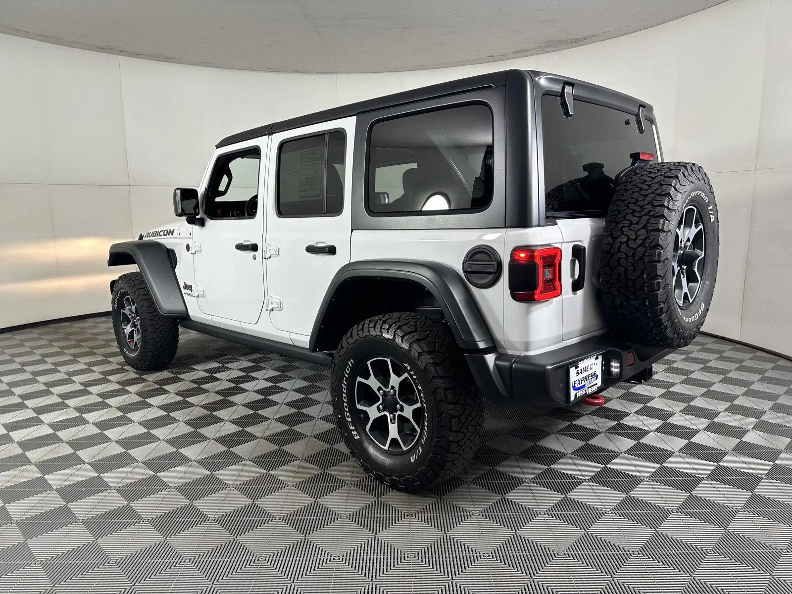 Used 2021 Bright White Clearcoat Jeep Unlimited Rubicon image 18