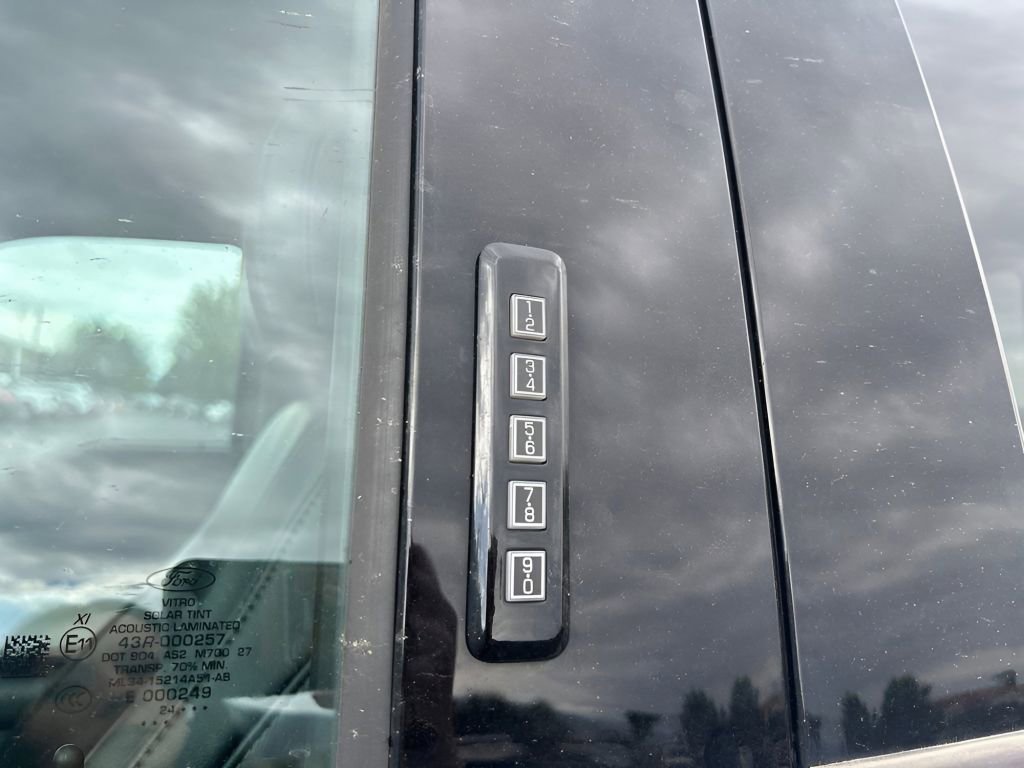 Used 2024 Gray Metallic Ford Lariat image 20