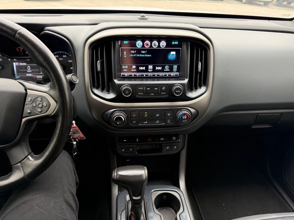 Used 2016 Summit White Chevrolet Z71 image 9
