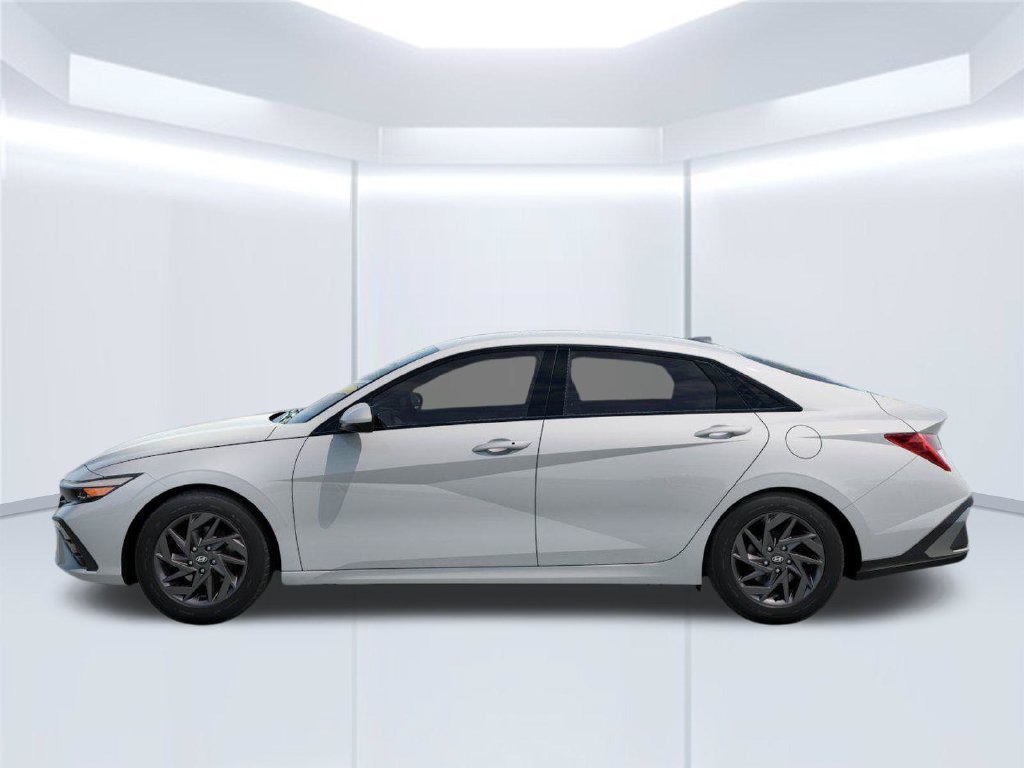 New 2026 White Hyundai Blue image 3