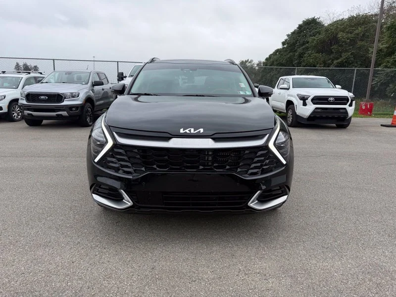 Used 2025 Black Kia SX-Prestige image 16