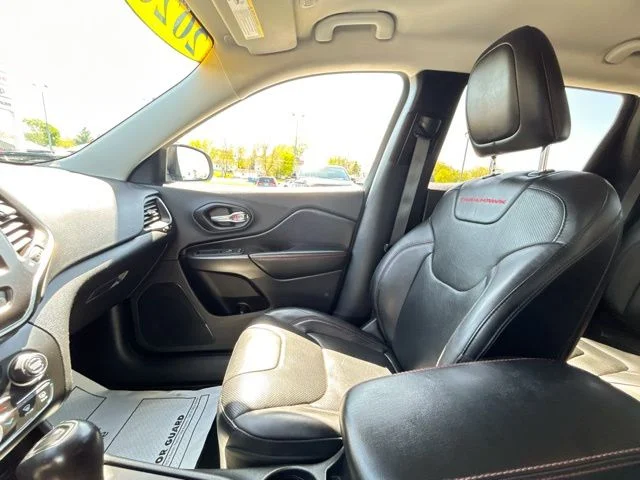 Used 2020 Beige Jeep Trailhawk image 53