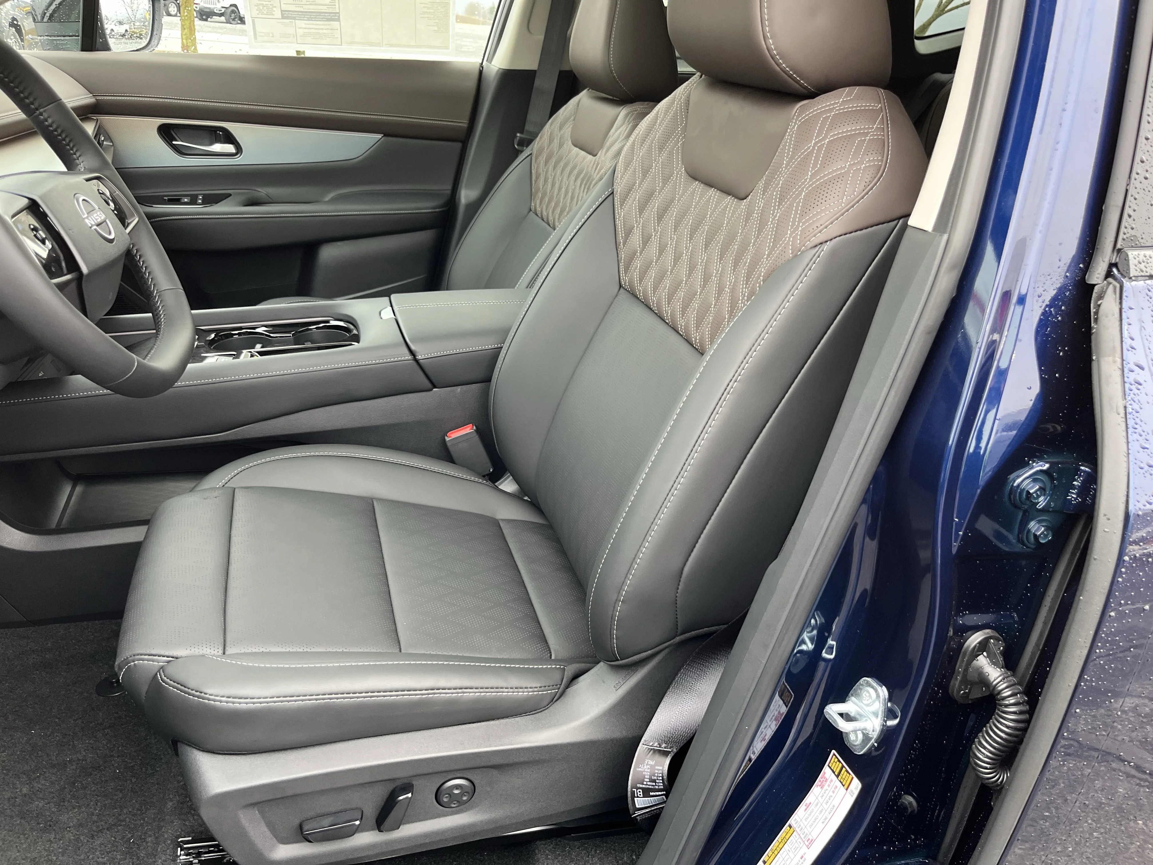 New 2026 Deep Ocean Blue Pearl Nissan Platinum image 14