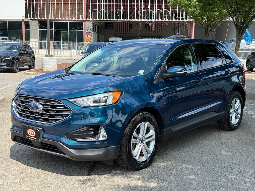 Used 2020 Green Ford SEL image 1