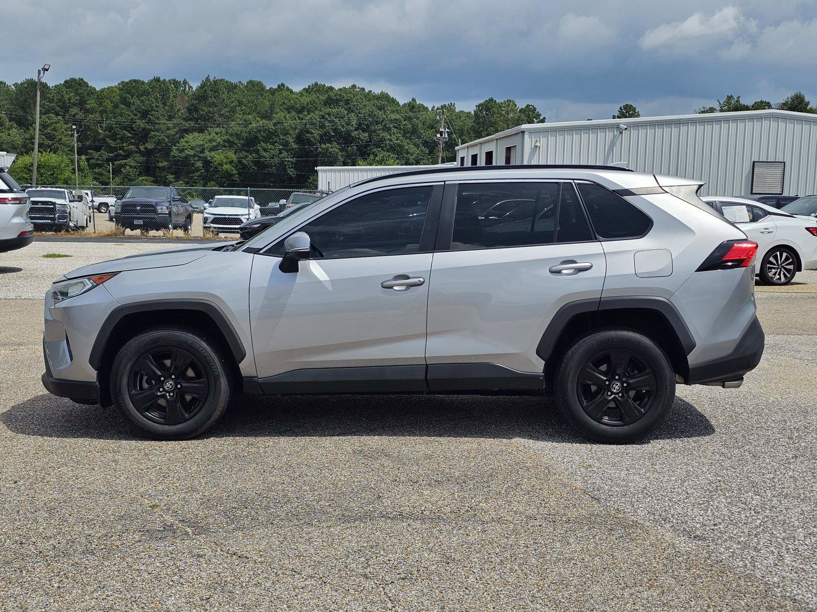 Used 2021 Silver Toyota XLE image 14