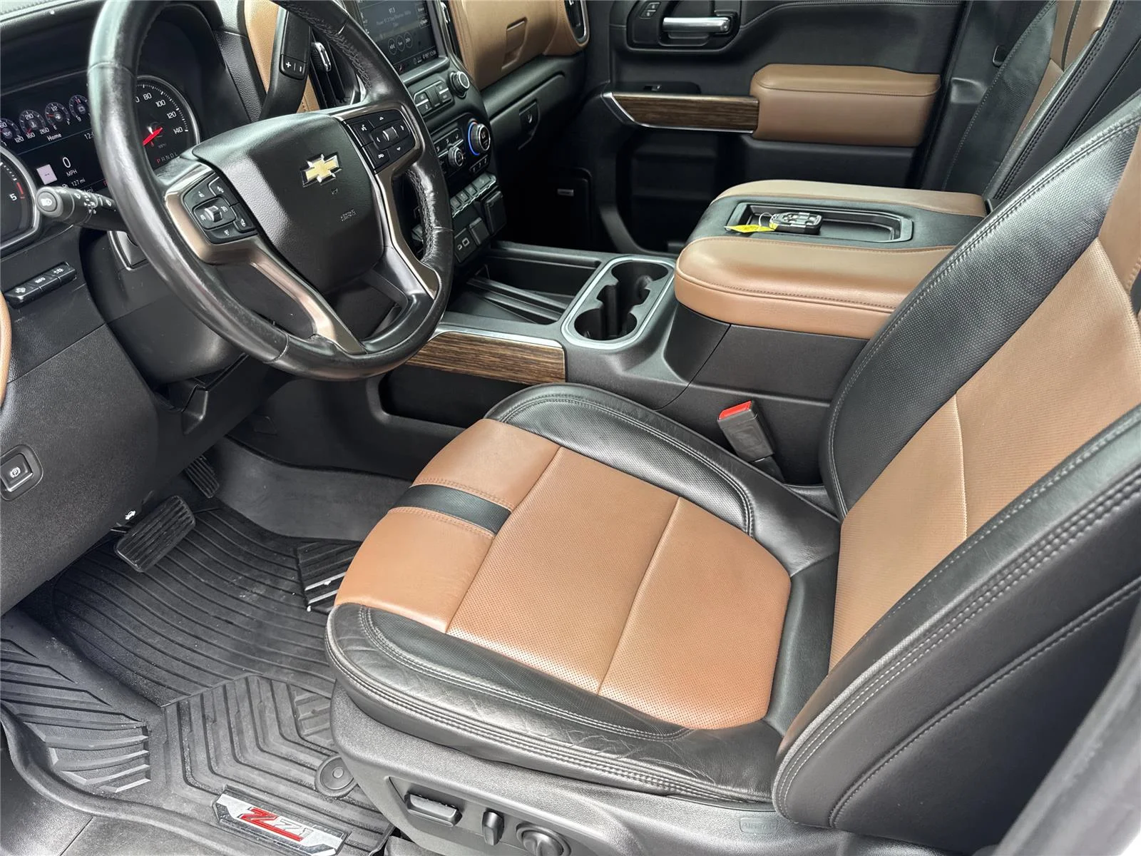 Used 2020 IRIDESCENT PEARL TRICOAT Chevrolet High Country image 10