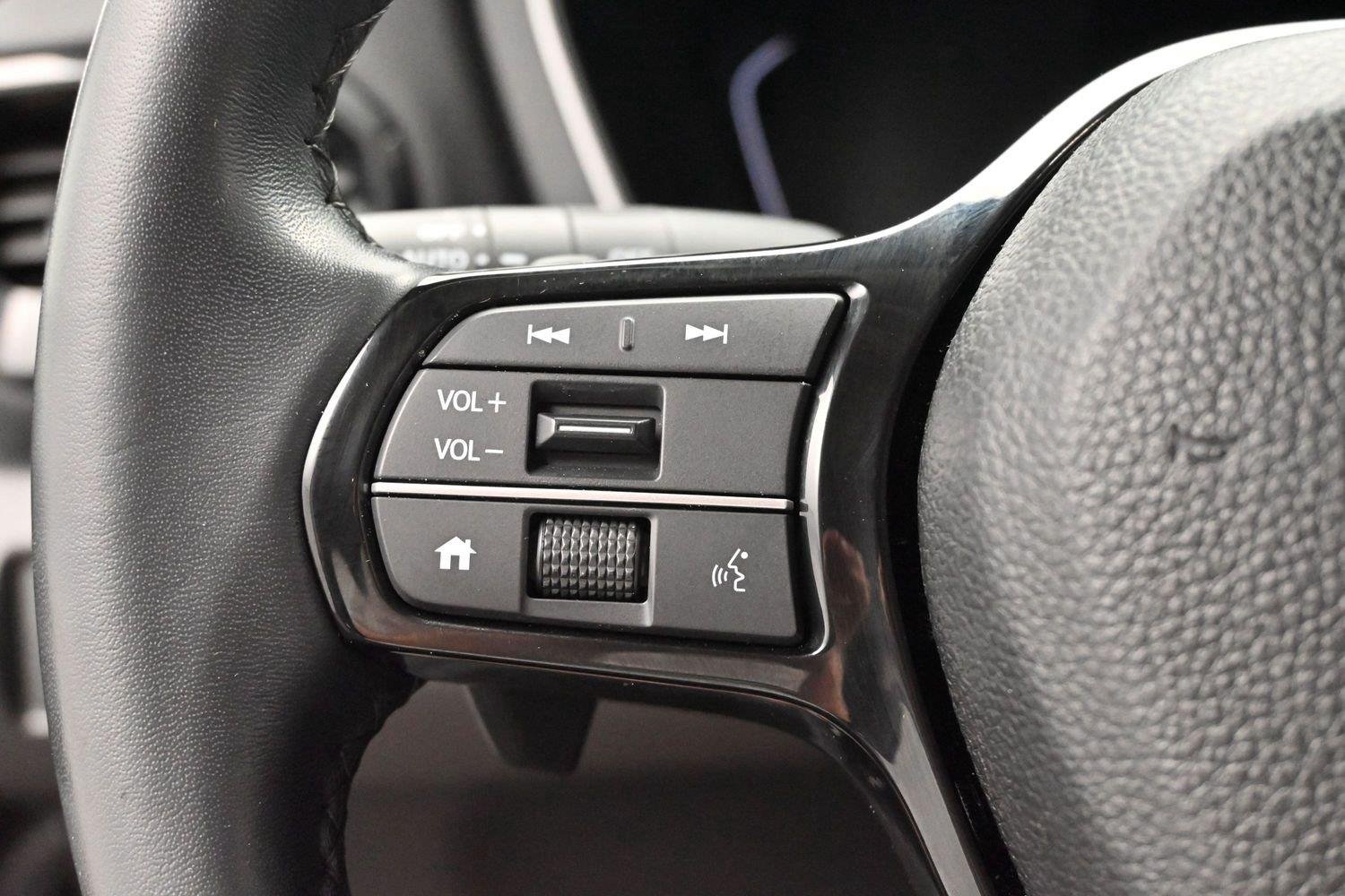 Used 2024 Gray Honda Touring image 19