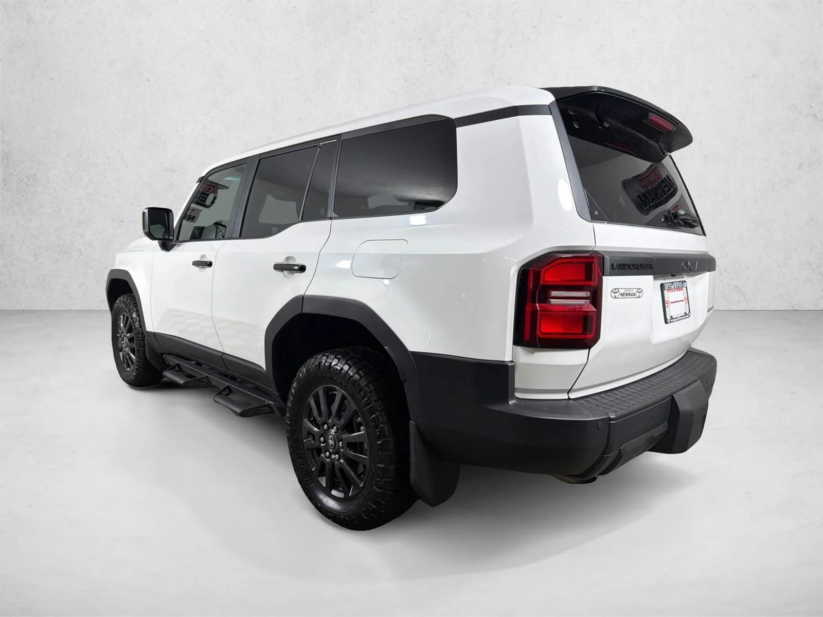 Used 2025 White Toyota 1958 image 5