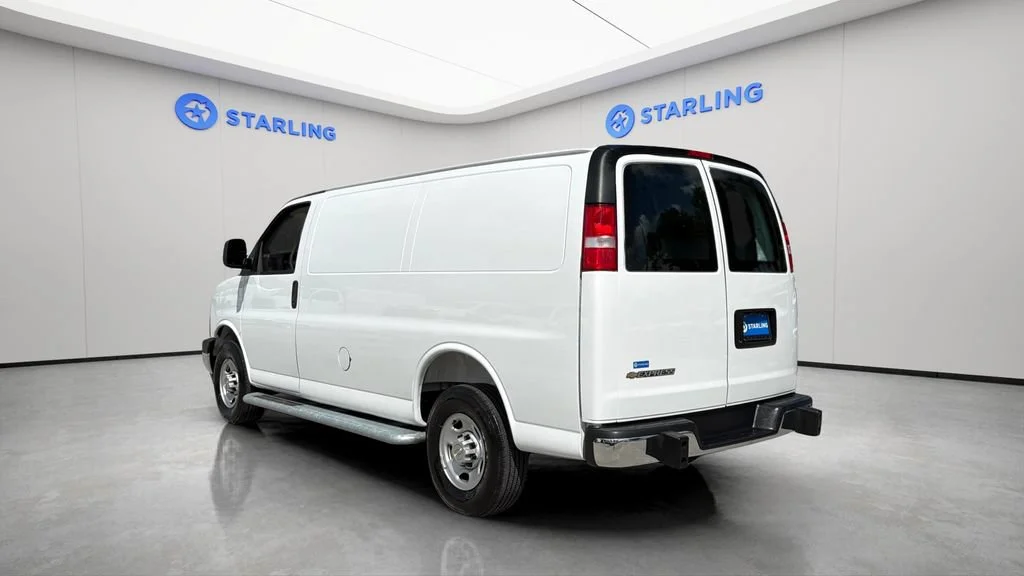 2025 Chevrolet Express Cargo Work Van - Photo 10