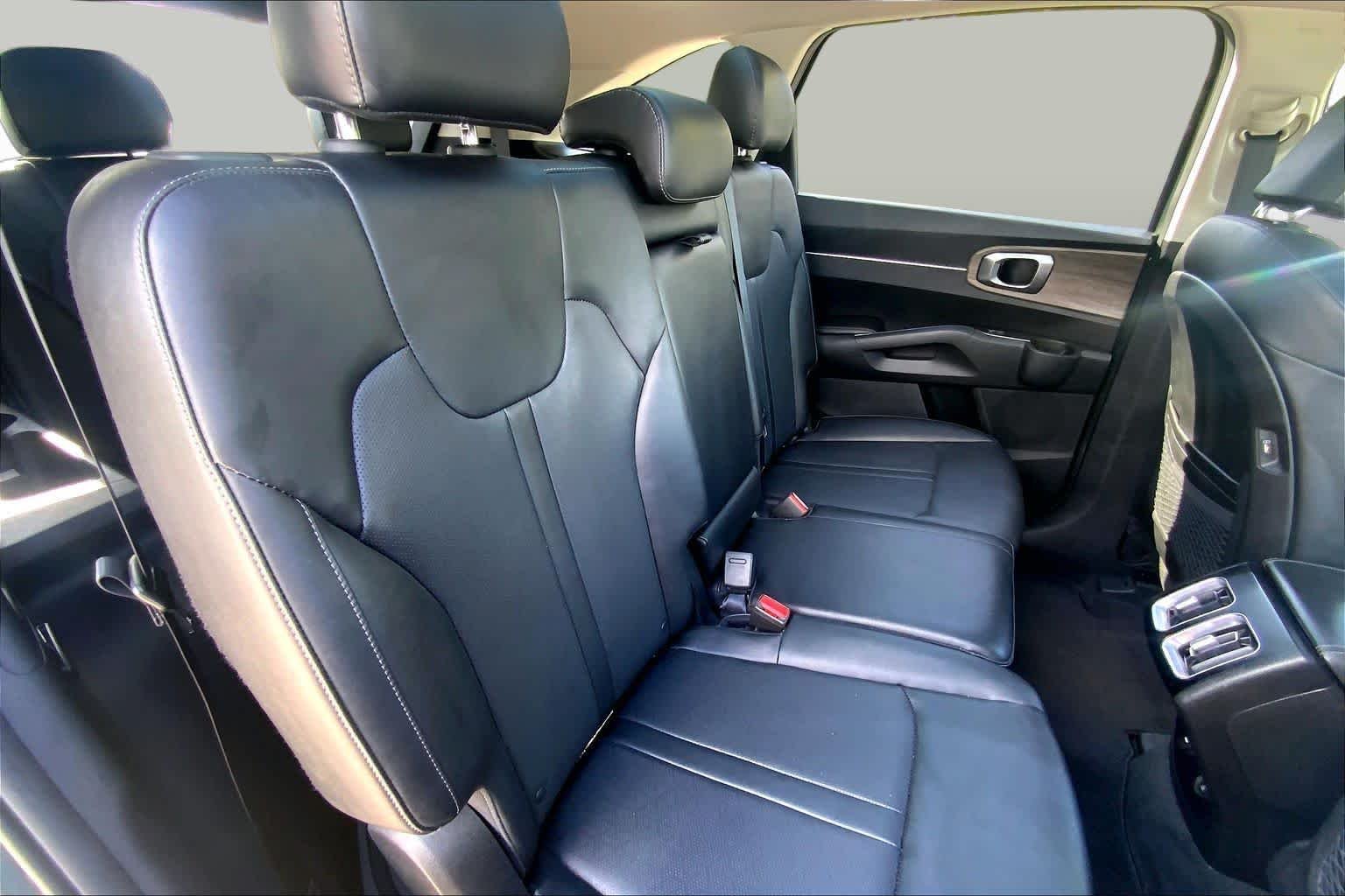Used 2022 Aruba Green Kia X-Line S image 19
