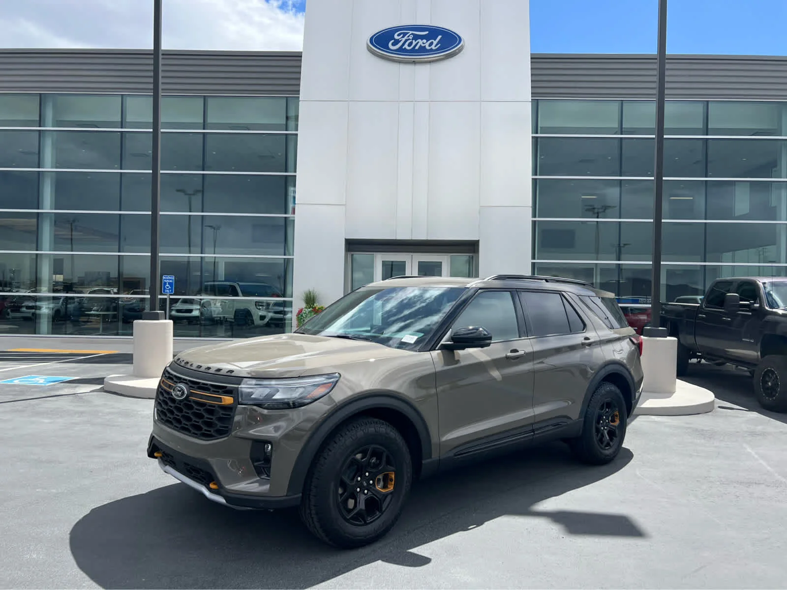 2026 Ford Explorer Tremor 4WD's photo