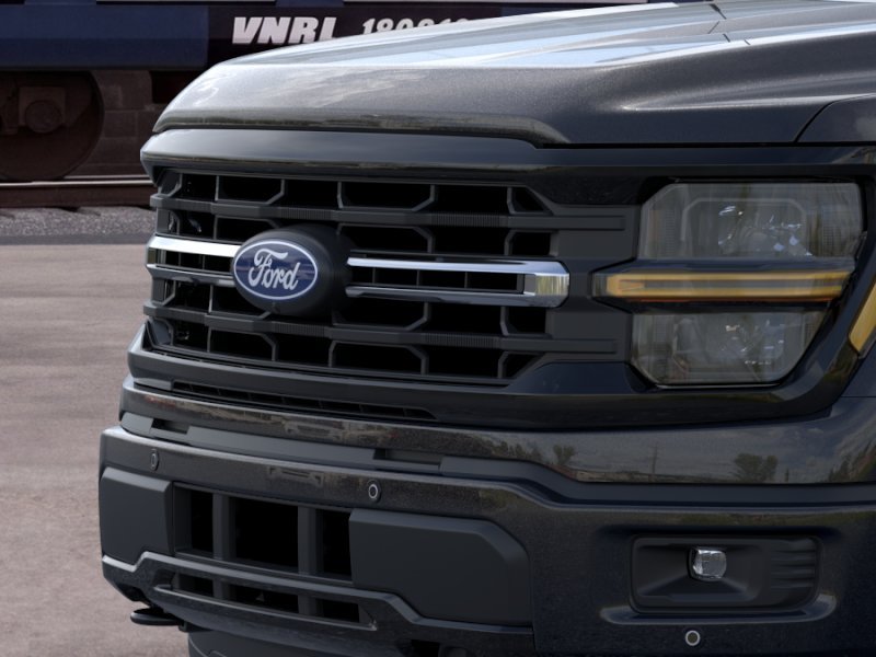 New 2026 Agate Black Metallic Ford XLT image 17