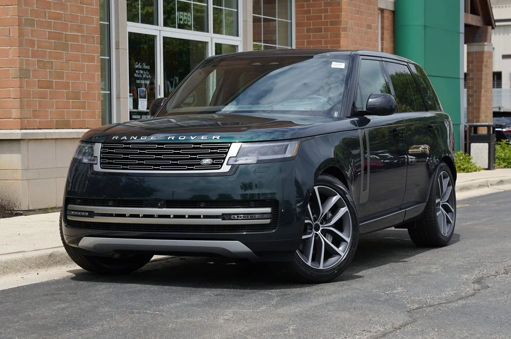 New 2026 British Racing Green Land Rover SE image 1