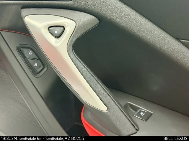 Used 2017 White Chevrolet Stingray Z51 image 13