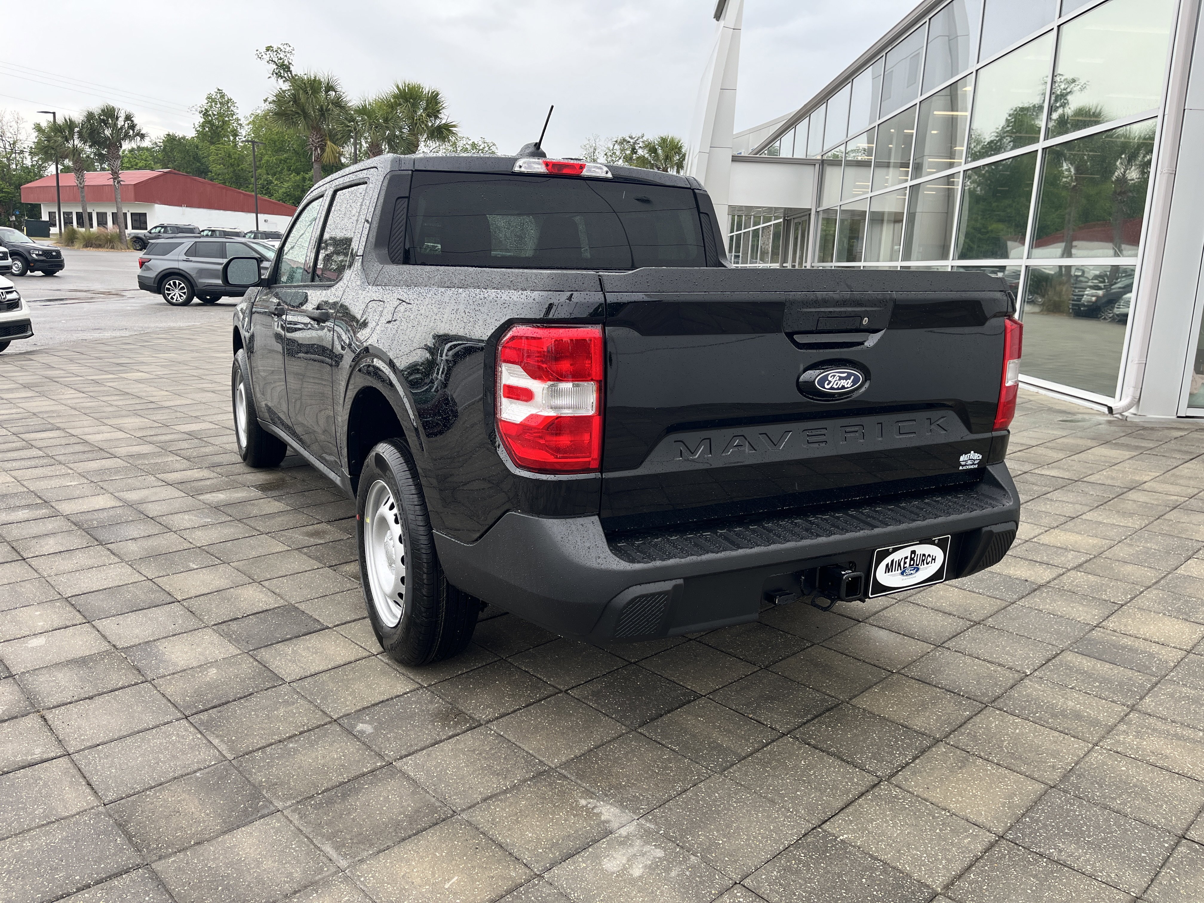New 2026 Shadow Black Ford XL image 4