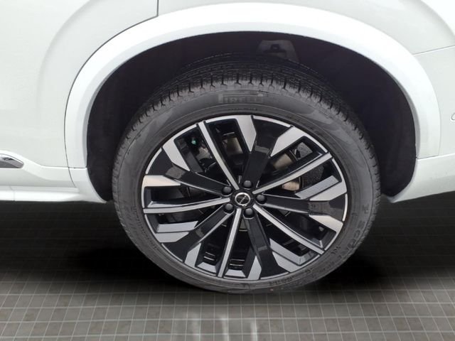 New 2026 Crystal White Volvo Ultra image 10