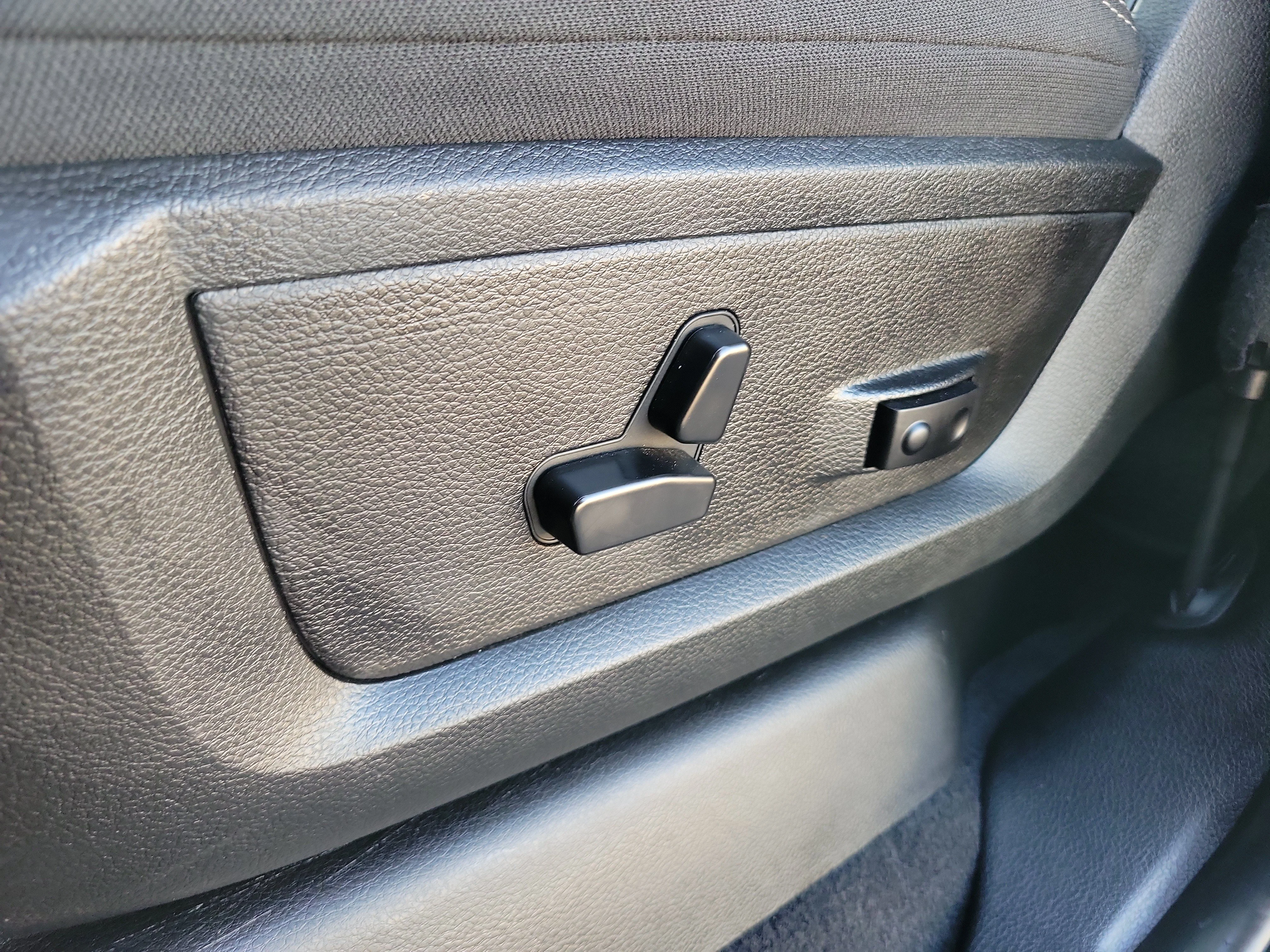 Certified Used 2025 Gray Ram Big Horn image 12