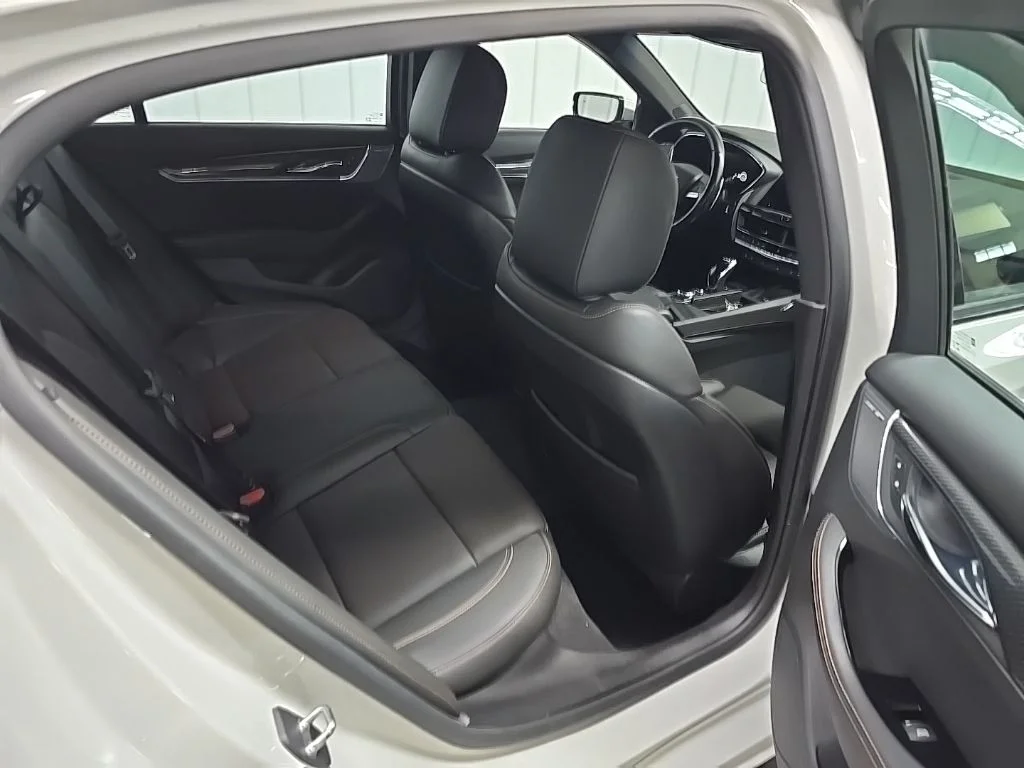 Used 2023 White Cadillac V-Series image 20