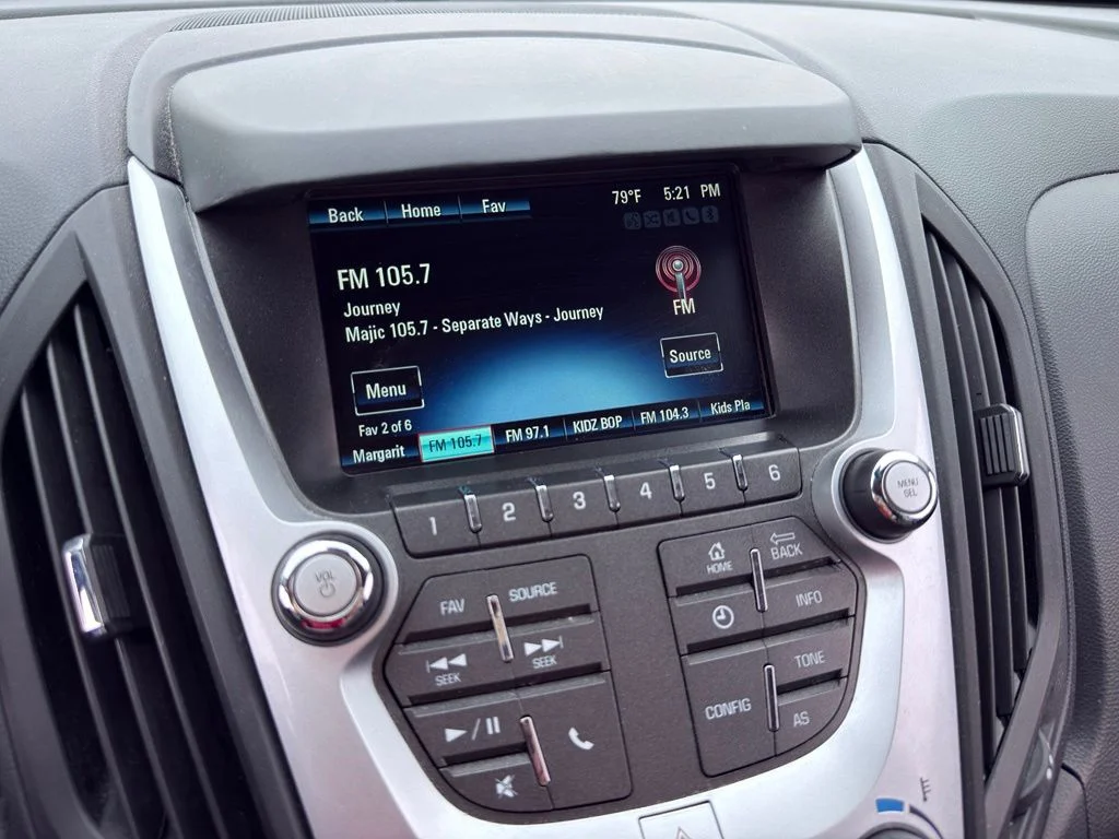 Used 2017 Red Chevrolet Premier image 33