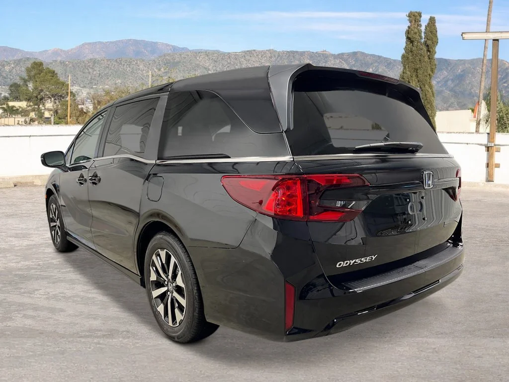 2026 Honda Odyssey EX-L - Photo 3