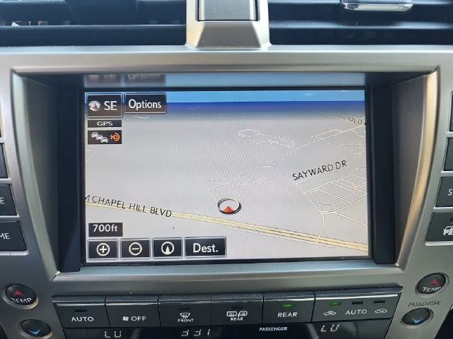 Used 2021 White Lexus 460 image 22