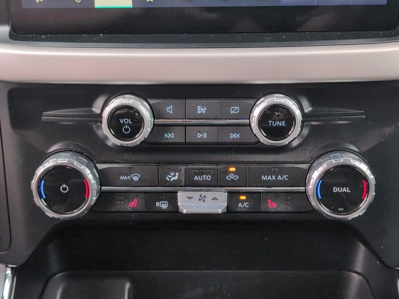 Used 2023 Carbonized Gray Ford XLT image 25