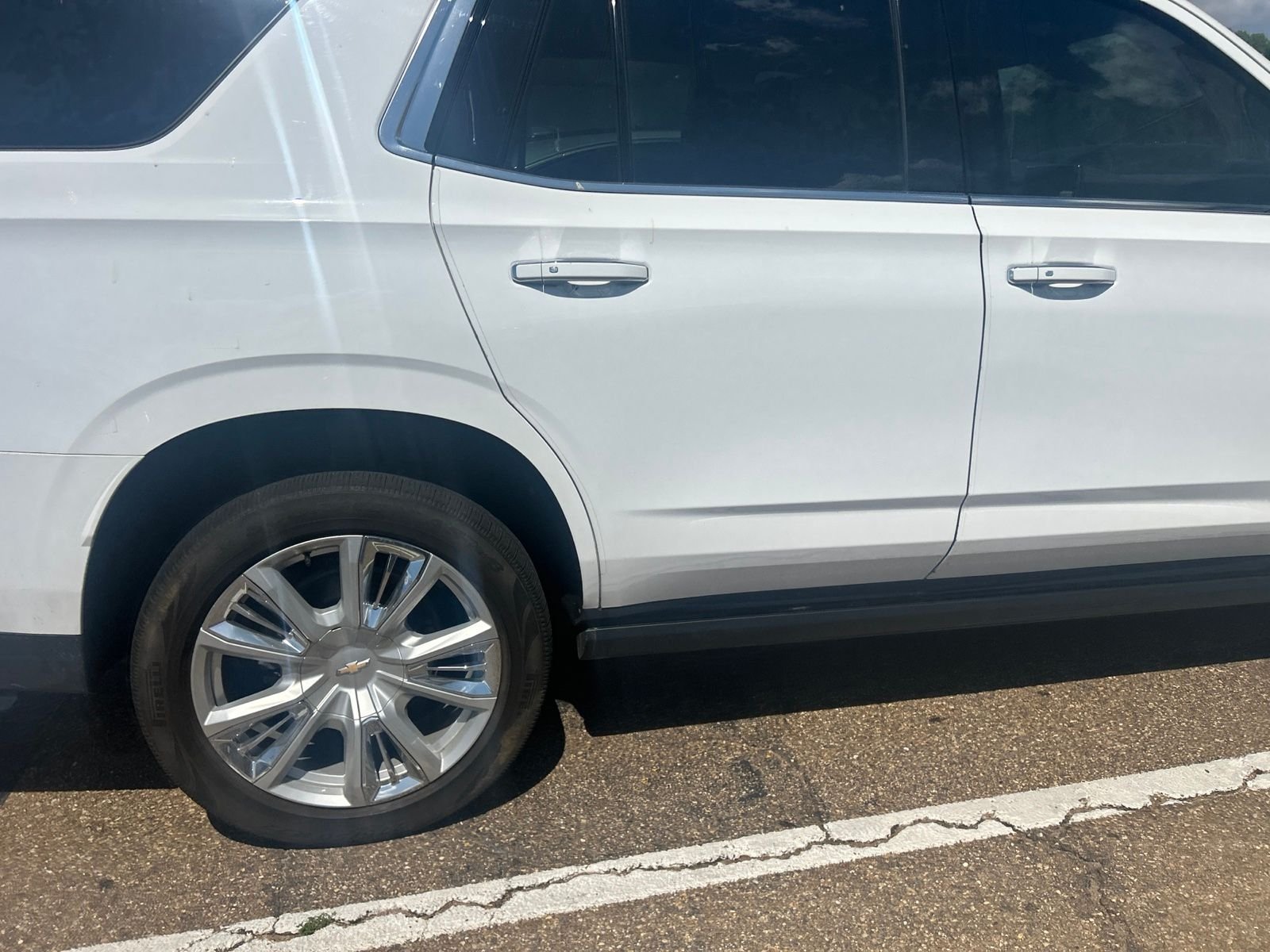 Used 2021 White Chevrolet High Country image 14