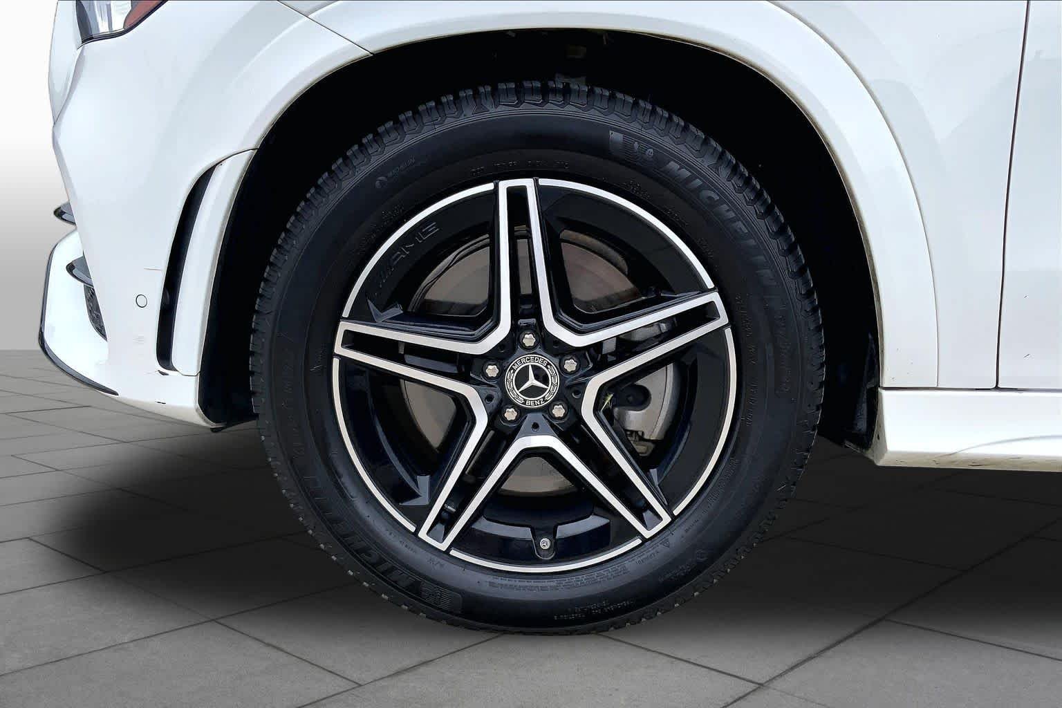 Used 2021 Polar White Mercedes-Benz GLE 450 image 10