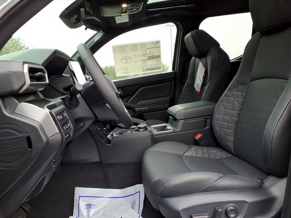 2025 Toyota Tacoma TRD Off Road - Photo 8