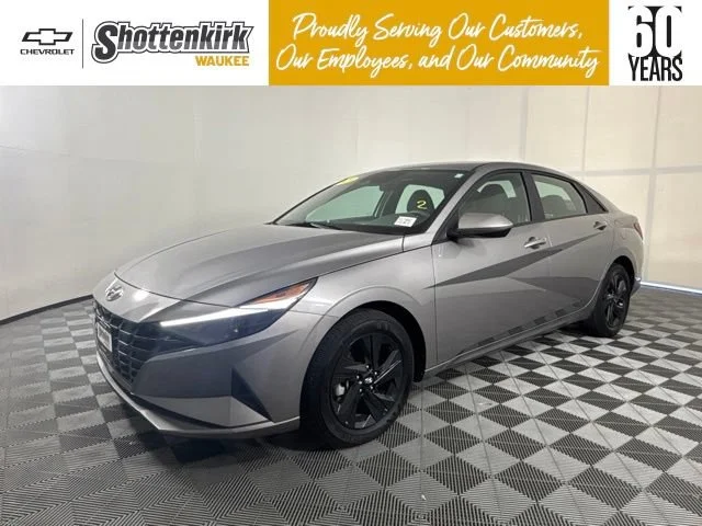 Used 2023 Gray Hyundai SEL image 1