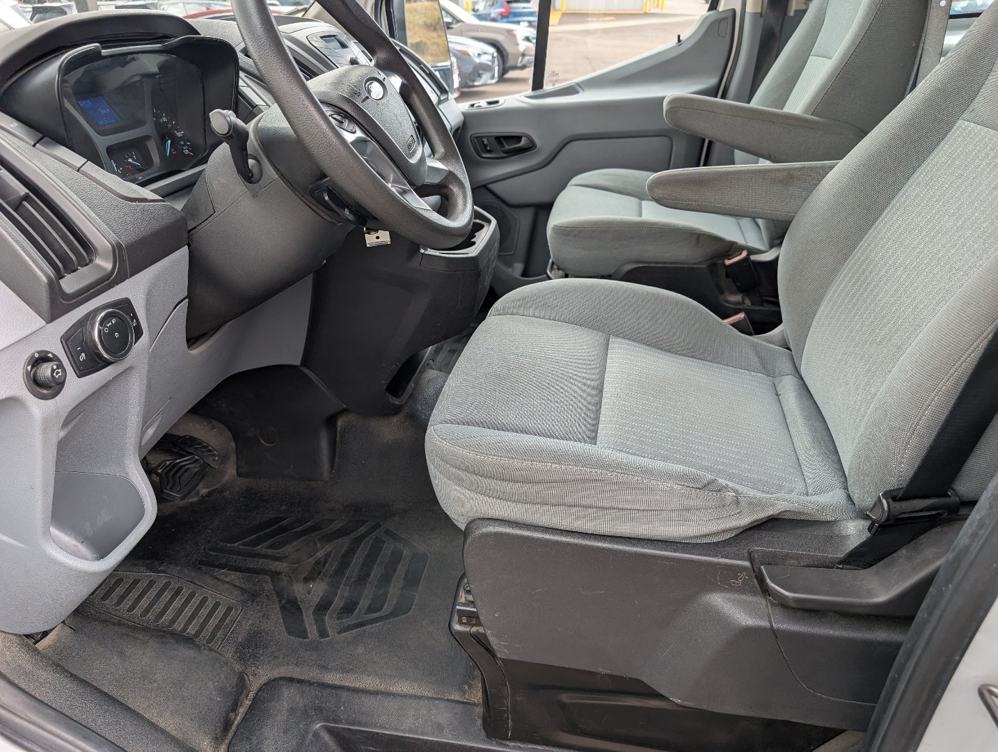 Used 2016 Oxford White Ford  image 10