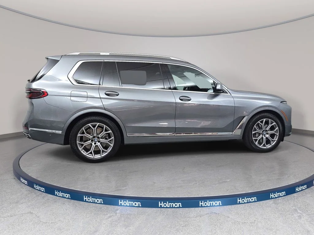 Used 2024 Skyscraper Gray Metallic BMW xDrive40i image 4