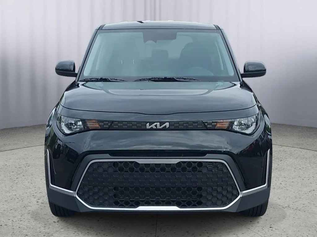 Used 2025 Black Kia LX image 8