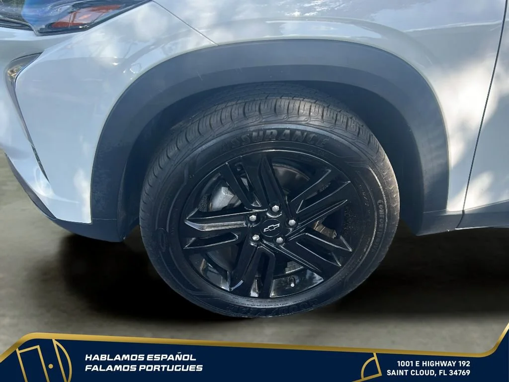 Used 2024 Summit White Chevrolet ACTIV image 32