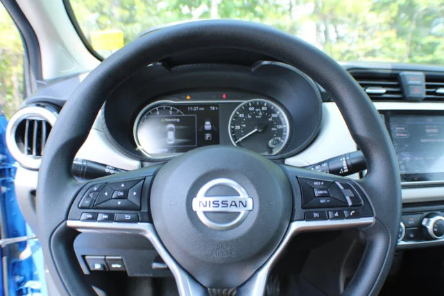 Used 2021 Electric Blue Metallic Nissan SV image 8